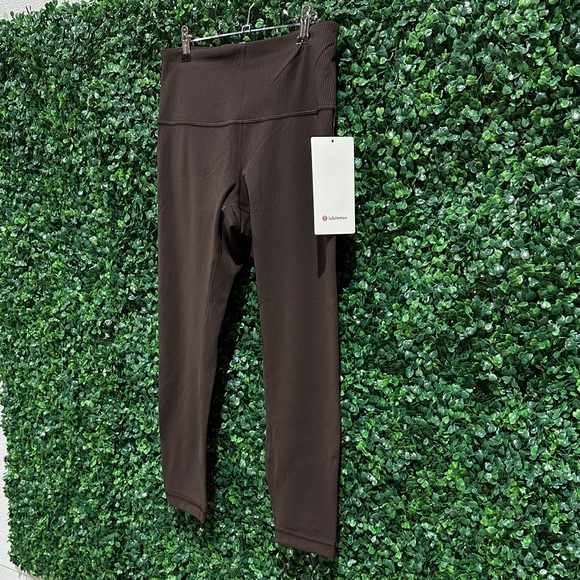 Lululemon Wunder Train High-Rise Ribbed Crop 23"
Espresso size 8 NEW WITH TAGS - Picture 8 of 10